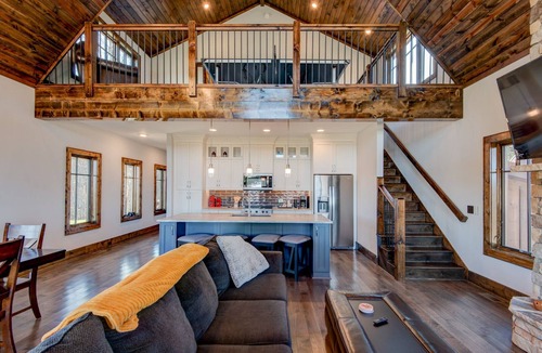 Elk Park House | Northern Exposure at Eagles Nest - Views! Covered porch, walk to the Winery and Sportsmans Lodge!