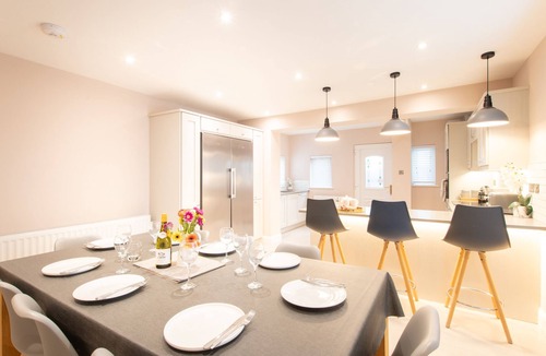 Tweedmouth House | Northern Hideaways, Brown Bear House