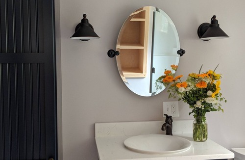 Wolfeboro Cabin | Northern Lights on Goodwin's Basin