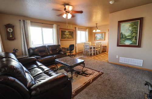Rapid City House | Northern Lights Retreat | Quiet & Convenient