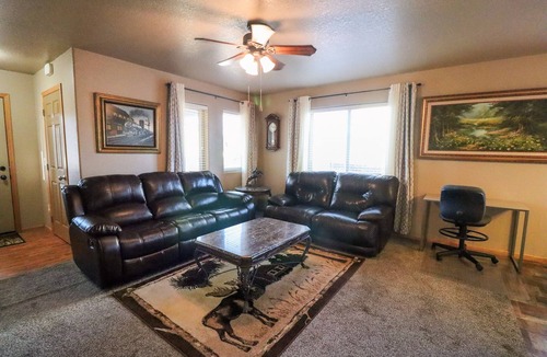 Rapid City House | Northern Lights Retreat | Quiet & Convenient