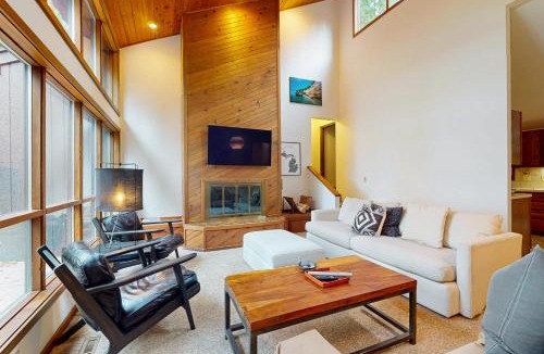 Eveline Township House | Northern Solitude