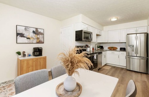 Northern Woods Villa | Northern Valley - Charming and Cozy, 2BR, 1 BA