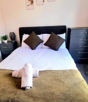 Cleedownton House | Northfield Home