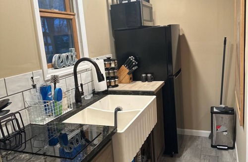 Jamesport Cottage | Northfork Ranch Style Cottage walking distance to beach & Wineries