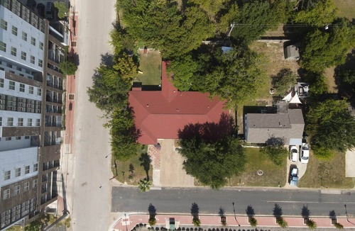 Northgate House | Northgate Apartment - 1 block to TAMU!