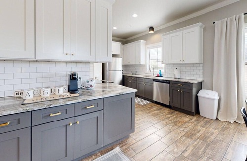 College Station Villa | Northgate Landing- Walk to A&M & Nightlife