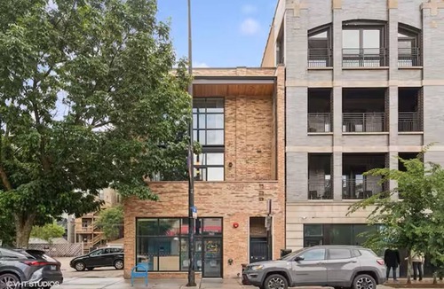 Lakeview Apartment | Northhalsted Terrace · Modern Luxury for an Unforgettable Chicago Stay