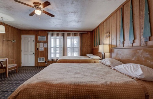 Spirit Lake Hotel | Northland Inn Motel