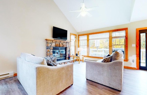 Tannersville House | Northridge 347