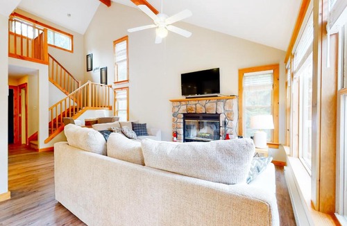 Tannersville House | Northridge 347