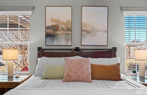 Van Buren House | Northridge Family Retreat