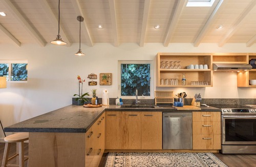 Paia House | Northshore - Paia Beach Town