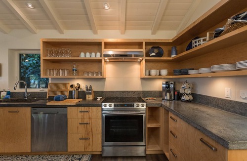 Paia House | Northshore - Paia Beach Town