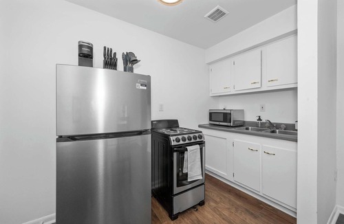 Northside House | Northside Suites – 4 Apartments!
