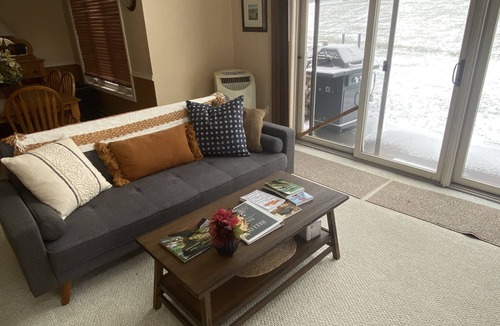 Canandaigua House | NorthStar/Bristol Mt Ski in/out Twnhse - 8 Guests