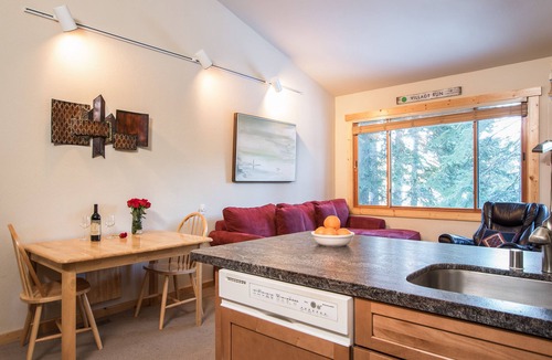 Truckee Condo | Northstar Ski Condo! Ski-in/Ski-out Access! Short walk to Village!