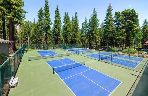 Truckee Apartment | Northstar Studio near village and slopes