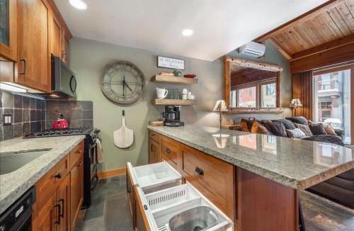 Truckee Apartment | Northstar Village Condo 2 full Bath Great Location