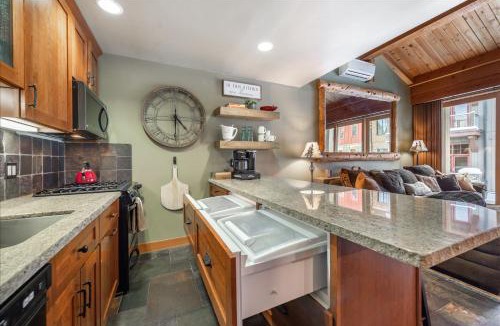 Truckee Apartment | Northstar Village Condo 2 full Bath Great Location