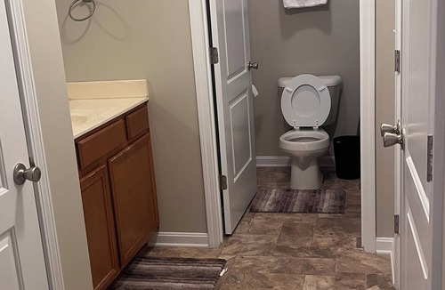 Elizabethtown Apartment | Northview Ave