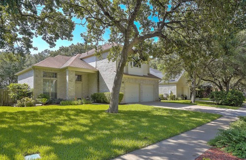 McNeil House | (Northwest Austin) Beautiful, Fun, Cozy Home 30 min from Downtown Austin