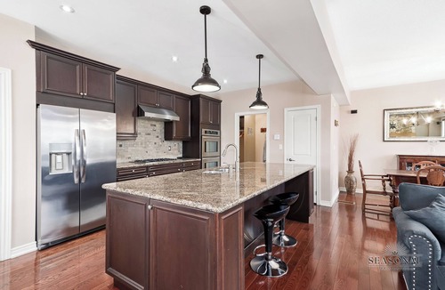 Craigleith Ski Chalet | Northwinds Ridge Chalet - Luxury Blue Mountain Fall Escape w Hot Tub