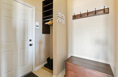 Craigleith Ski Chalet | Northwinds Ridge Chalet - Blue Mountain Fall Escape w Hot Tub
