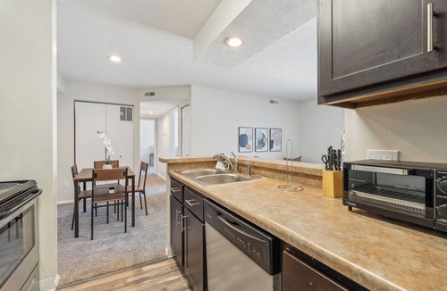 Columbus Apartment | Northwoods 8083-2D I 2 Bed 2 Bath