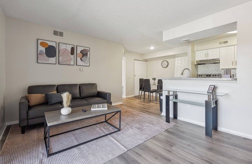 Columbus Apartment | Northwoods 8204 -2A I Comfy 2 Bed 1 Bth