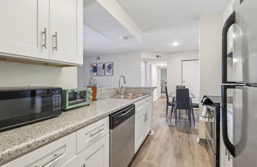 Columbus Apartment | Northwoods 8204 -2A I Comfy 2 Bed 1 Bth