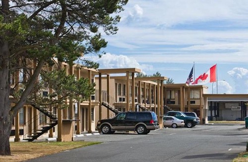 Blaine Hotel | Northwoods Motel