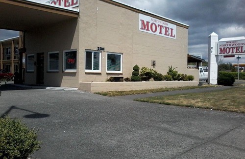 Blaine Hotel | Northwoods Motel