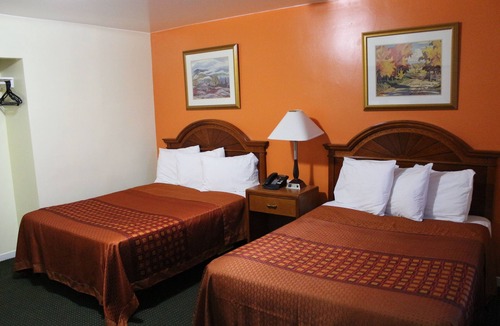 Wahnapitae Hotel | Norvic Motel