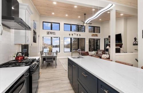 Town of Diana Ski Chalet | Norwegian Woods - Private Waterfront,66 Acres!