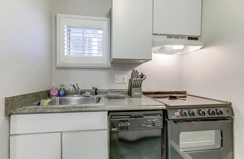 Norwich Apartment | Norwich Vacation Rental w/Golf Course Views!