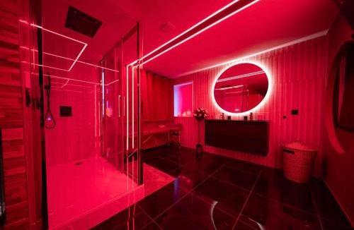 Ollioules Apartment | Nos Limites Room