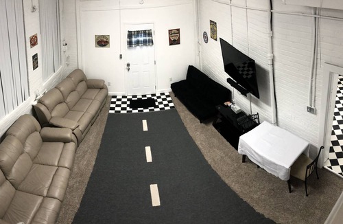 Terre Haute House | Nostalgic 1950s-Garage-Themed VRBO — Sleeps 10!
