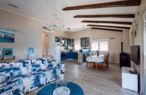 Molat House | NOSTALGIJA three bedroom holiday home with sea view terrace