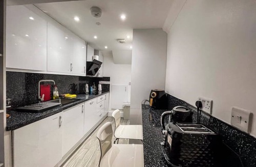 Highbury West Apartment | NOT ACTIVE!