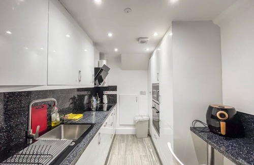 Highbury West Apartment | NOT ACTIVE!