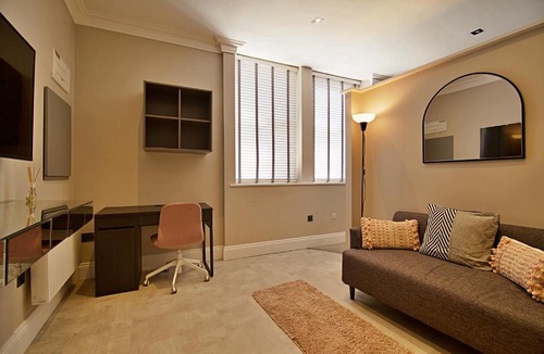 Lancaster Apartment | Not Bookable