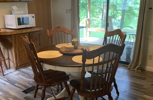 Heber Springs House | NOT-SO-ORDINARY TRAILER! A lovely getaway on The Little Red River with hot tub