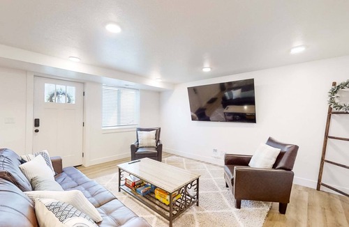 Hyrum Apartment | Notable Apartment - Mountain Views, Kitchen, & W/D