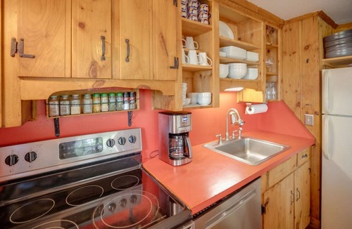 Franconia Ski Chalet | Notch Chalet at Mittersill