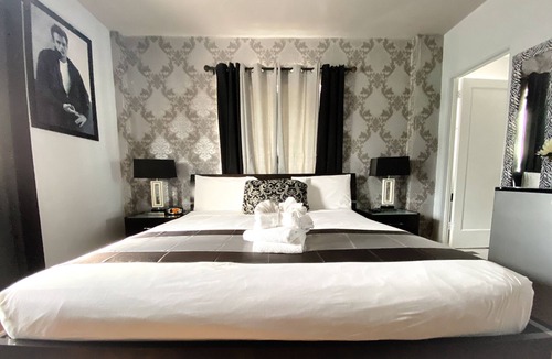 Mid Beach Hotel | Notebook Miami Beach