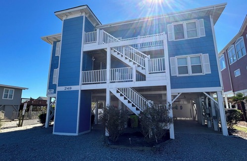 Ocean Isle Beach Condo | Nothing Beats Ocean Front! - Great Views - Direct beach access - Many updates