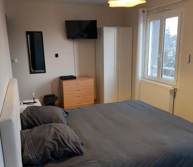 Argenteuil House | Notre Dame d'Orgemont - Bleu Nuit 4