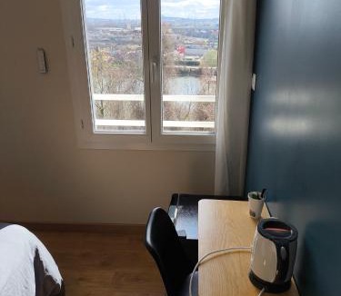 Argenteuil House | Notre Dame d'Orgemont - Bleu Nuit 4