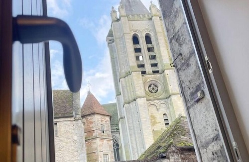 Senlis Apartment | Notre Dame de Senlis